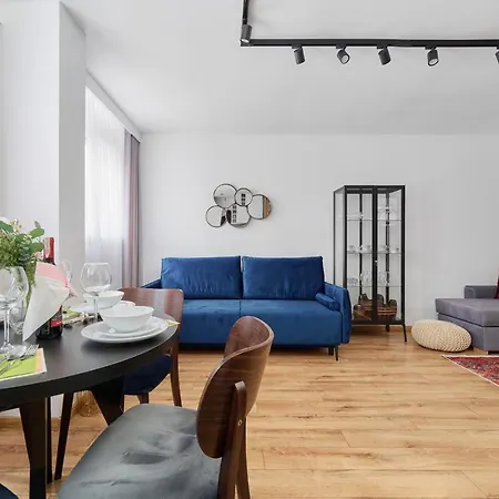 Centre & Main Square By Renters Wroclaw