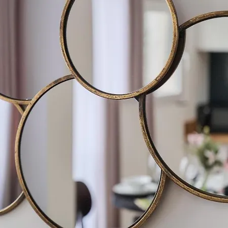 Centre & Main Square By Renters Апартаменты *